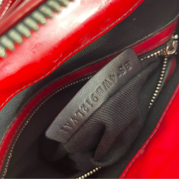 Authentic Valentino Garavani Lacca fleur red bag - Picture 6 of 12